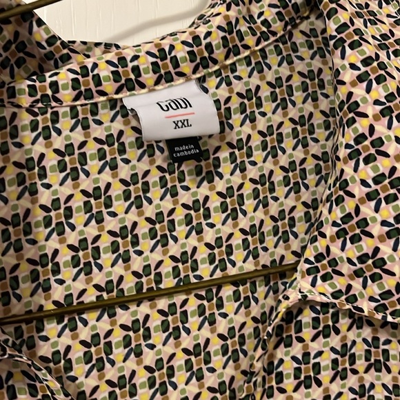 Cabi XXL sleeveless top. Pemplum back.  Worn once. - Picture 3 of 4